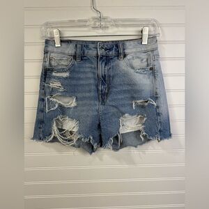 American Eagle women’s denim Mom Short, with distressing & holes. Size 0